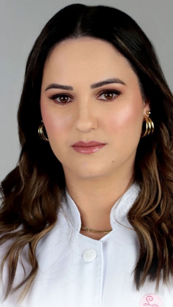 Jennifer - Epiladora e Empresária